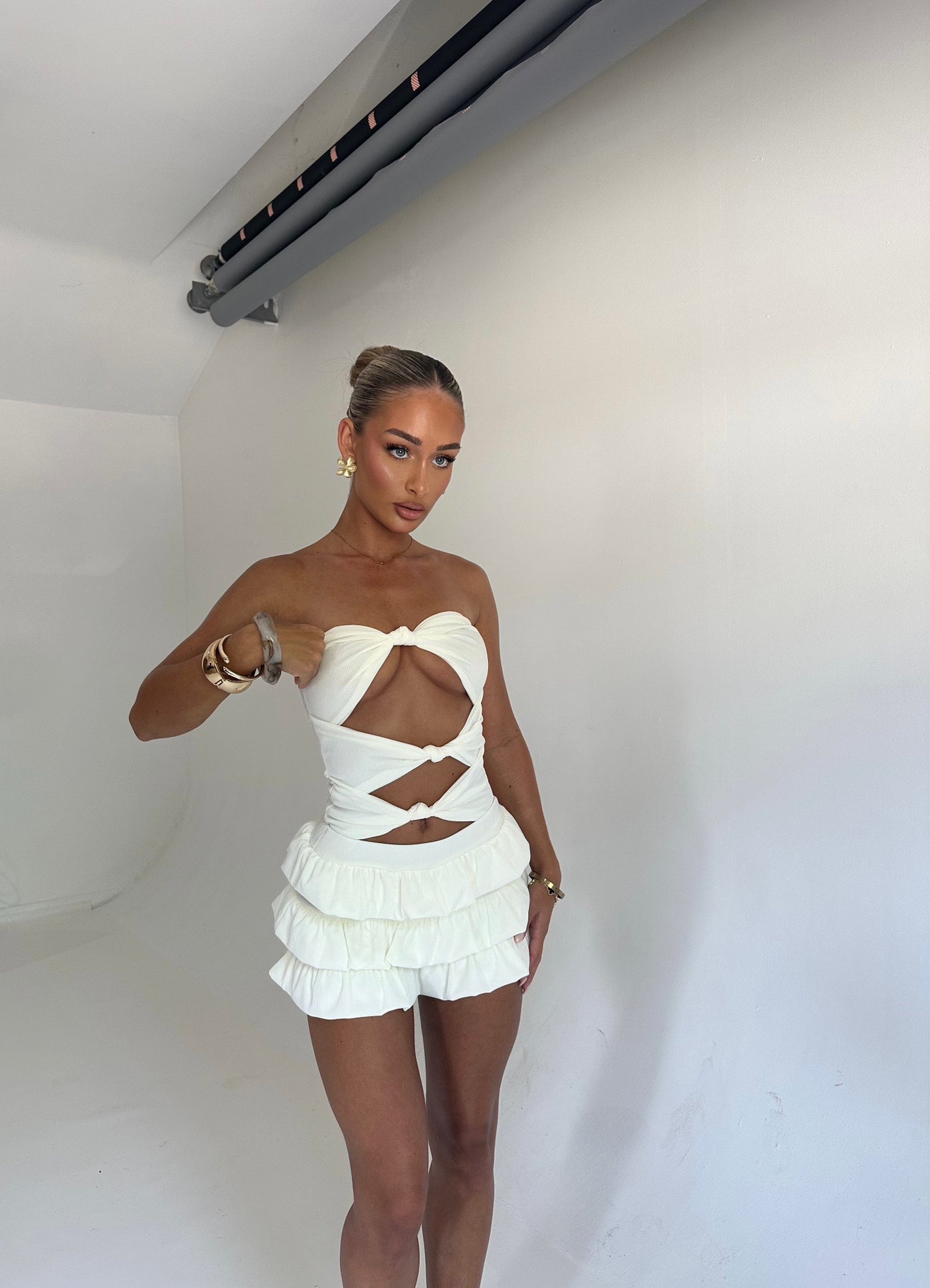 ARABELLA Knot Cut Out Detail Frill Shorts Two Piece White